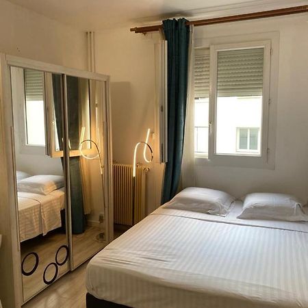 Studio 10 Mins Walk Eiffel Tower, Paris 16 Bagian luar foto